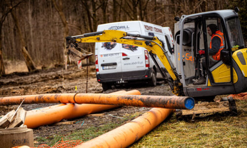 Przewierty sterowane HDD a tradycyjne wykopy – która technologia jest bardziej opłacalna?